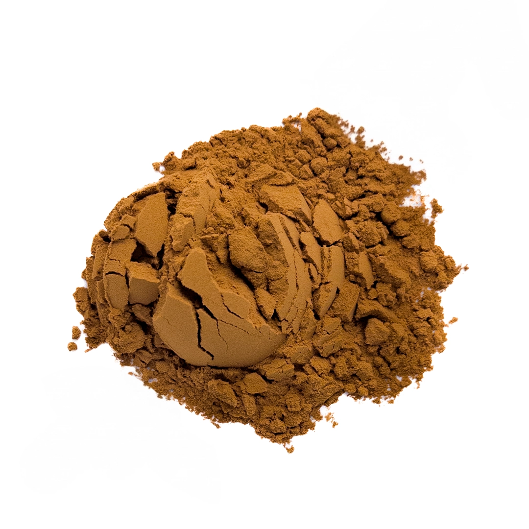 Low-roast oolong tea powder, tan-brown fine powder, lightly roasted to preserve the tea’s original character. Representative styles: Tieguanyin, High Mountain Oolong.