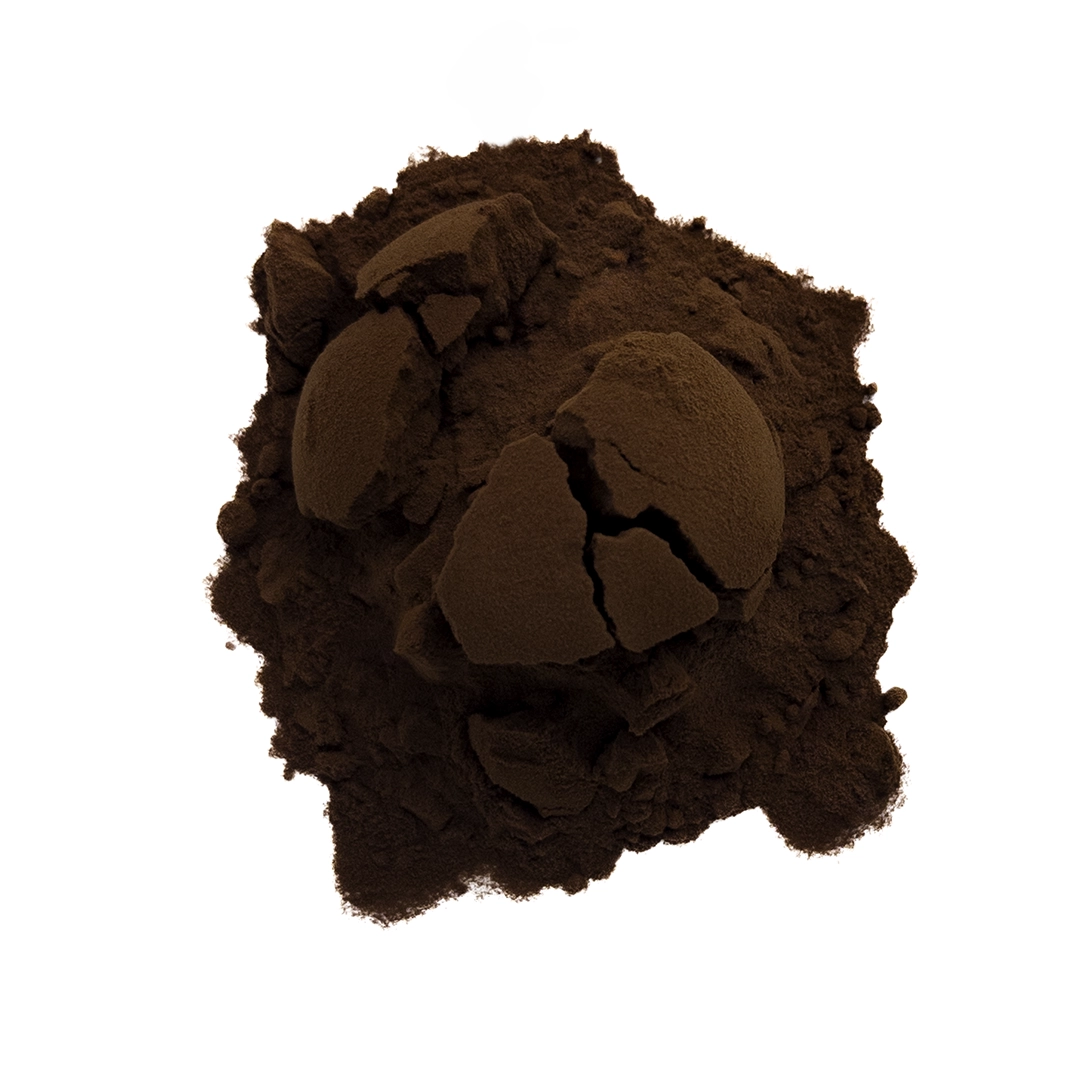 Instant souchong tea powder, reddish-brown fine powder, pine-smoke aroma.